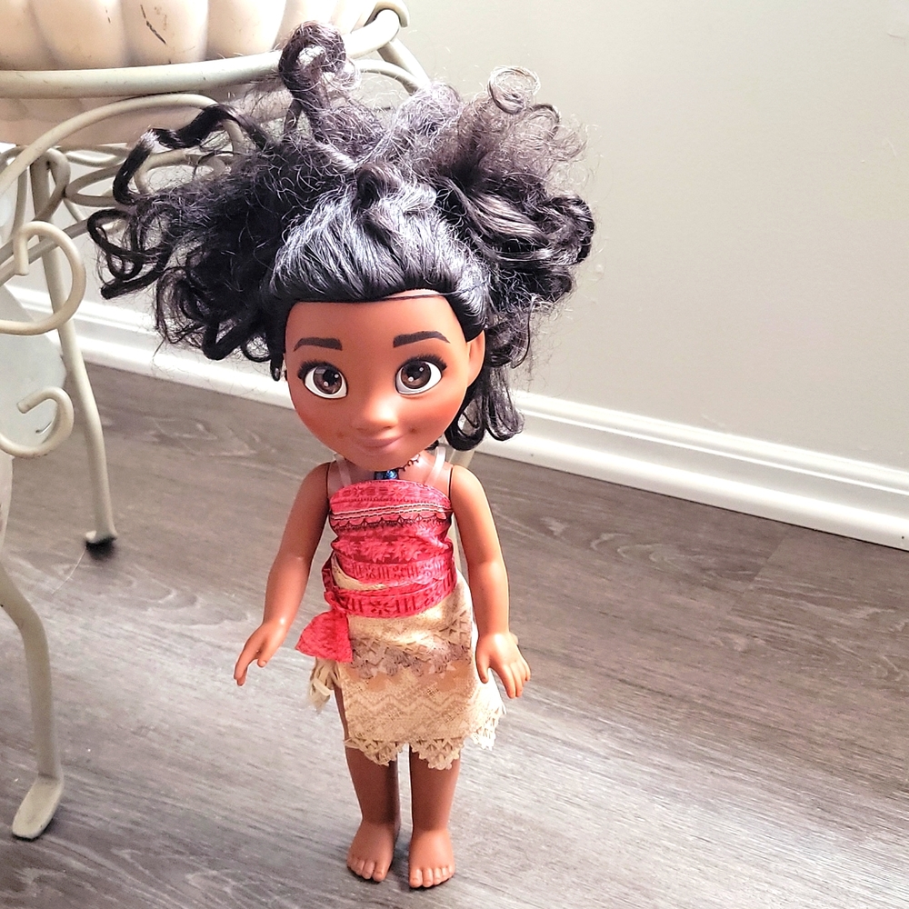 Talking/Singing Disney Moana Doll - Picture 4 of 8